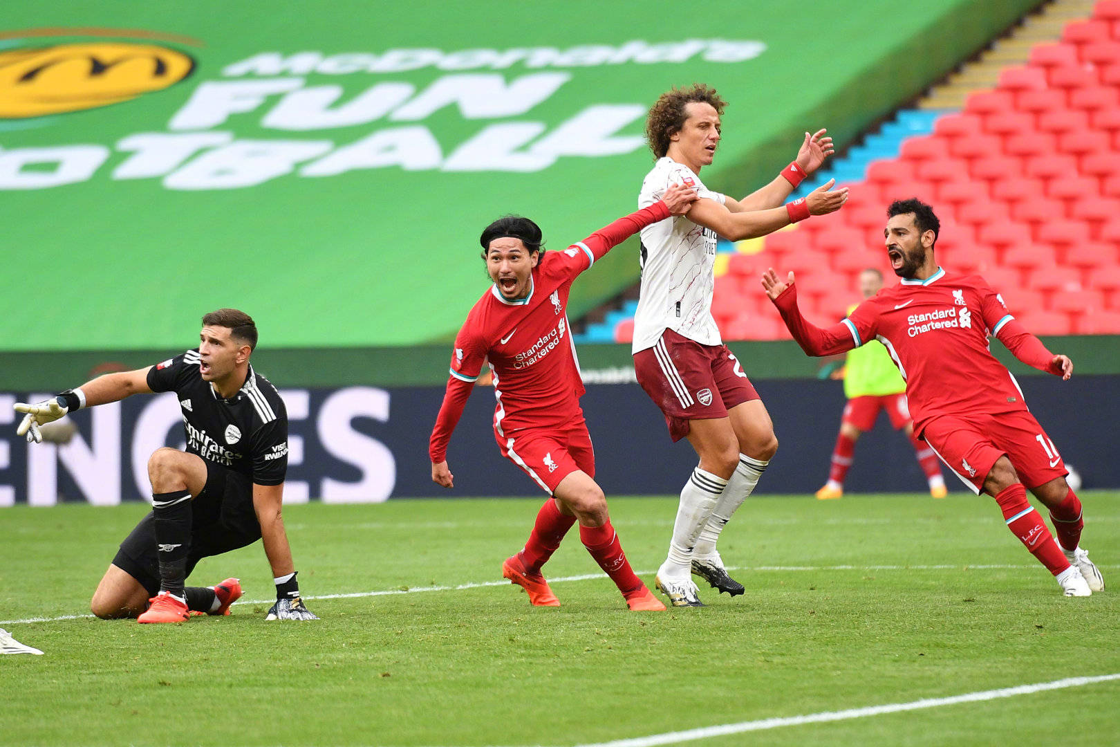 九游正版官网关于转会期社区盾焦点战，圣安东尼奥马刺强势反弹，底气十足，高层口径保持一致的信息