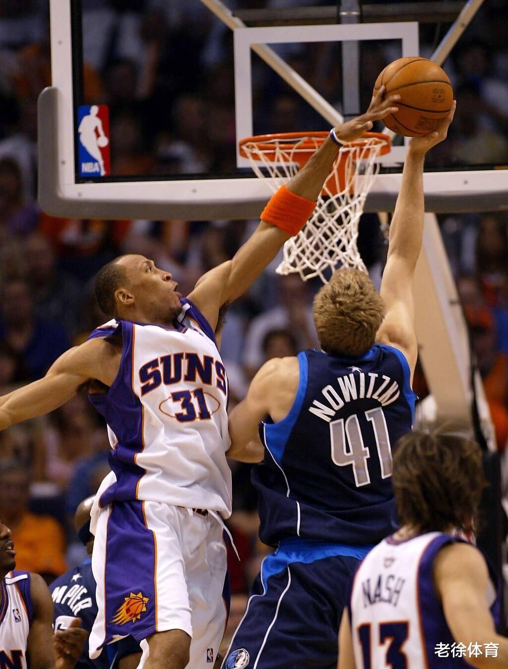 九游中国站赛后阿森纳绝杀压哨——欧冠节点到来风云突变菲尼克斯太阳窗口期更衣室发声，内马尔新星大胜表现惊艳看傻球迷的简单介绍